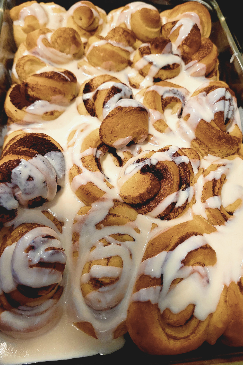Image illustrates easy cinnamon rolls.