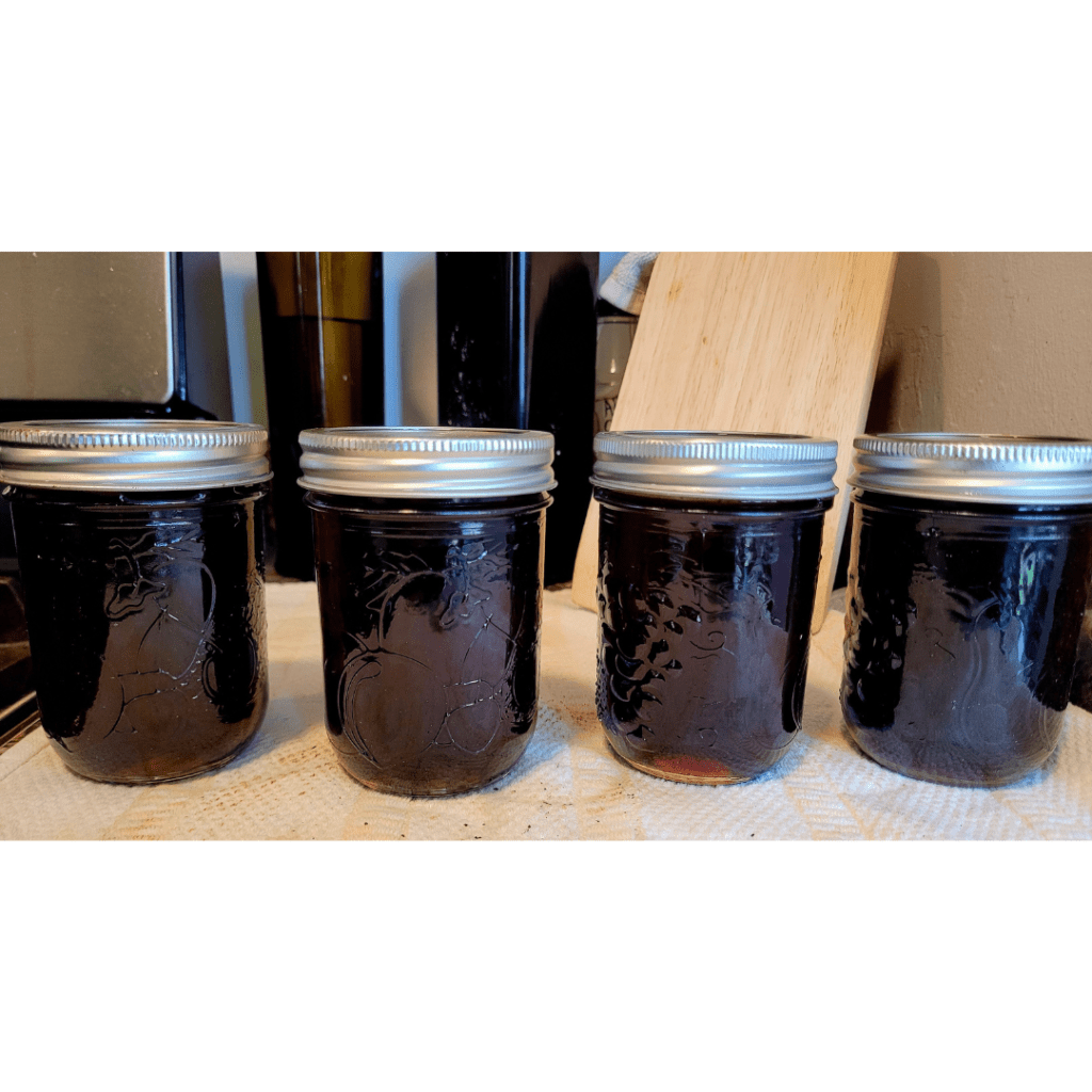 Image illustrates root beer float jelly.