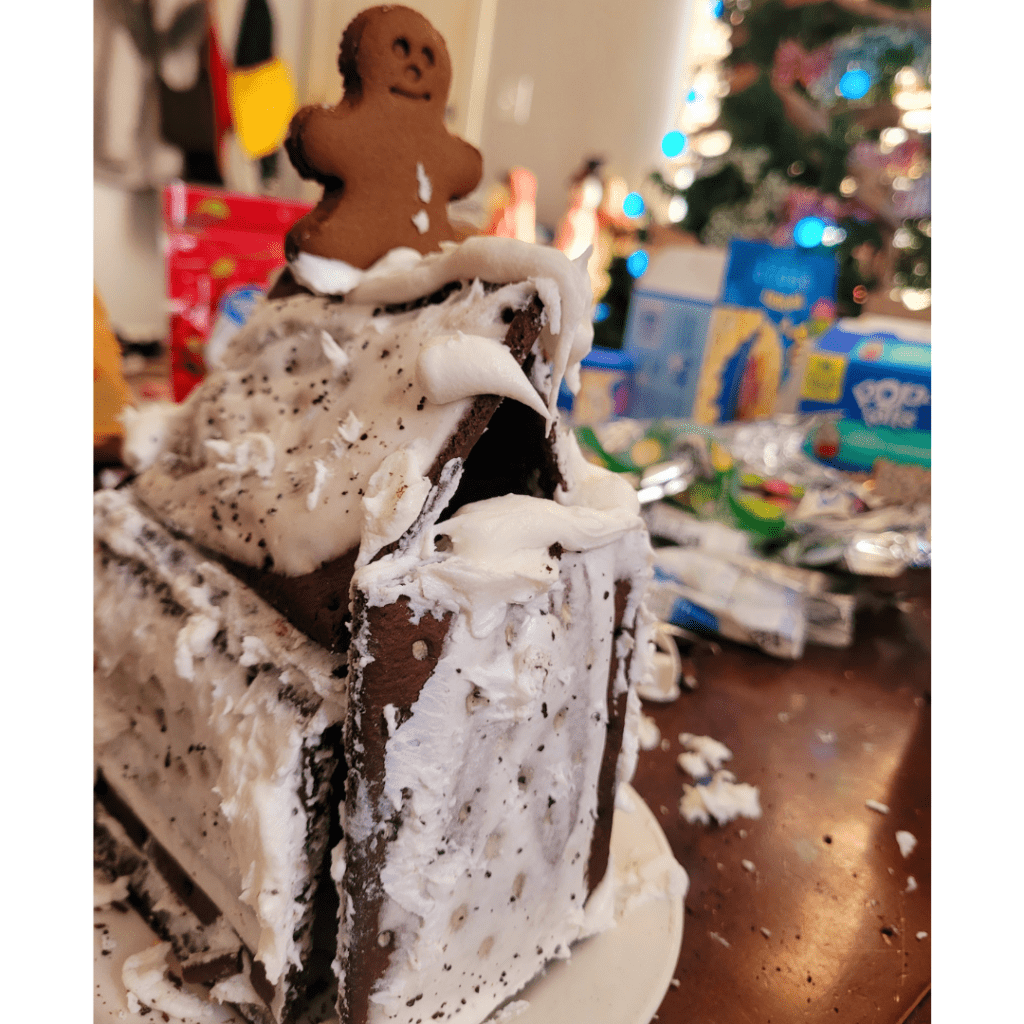 Image illustrates a fun holiday kids activity. 