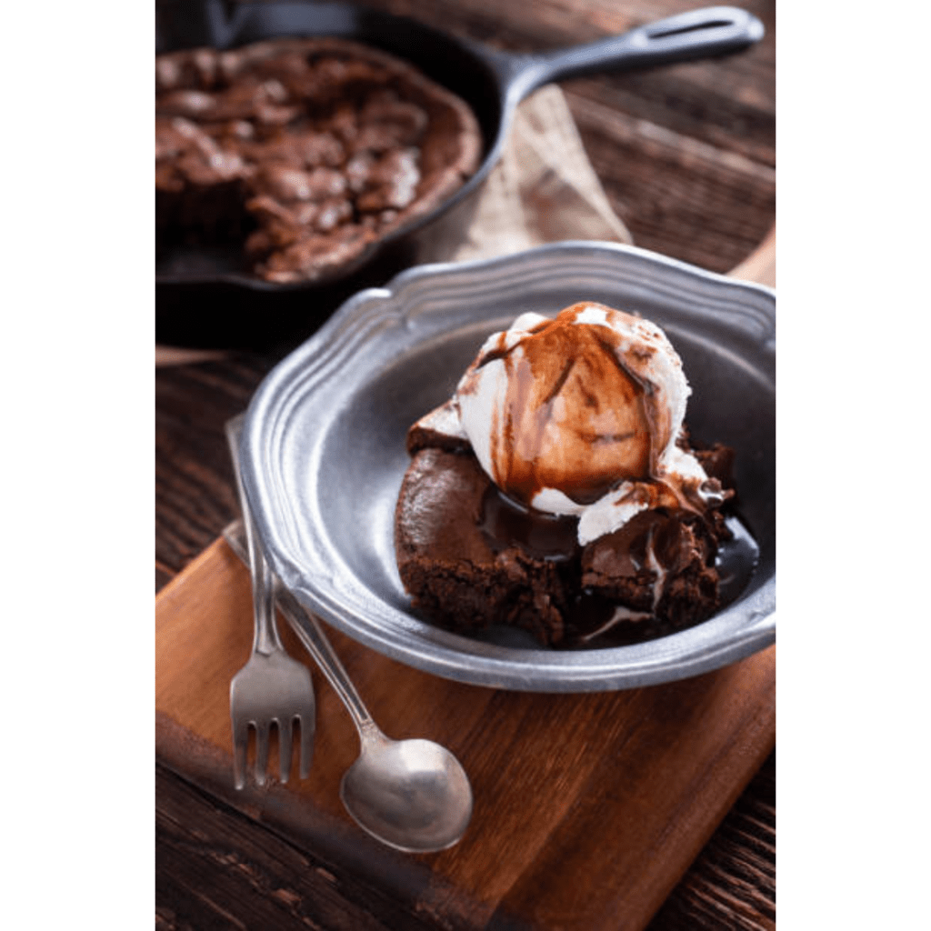 Image illustrates a chocolate dessert. 