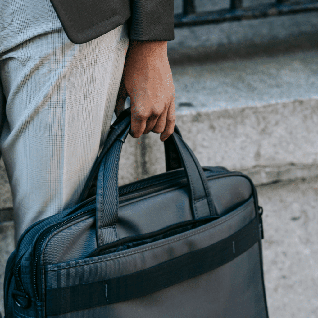 Image illustrates a device protection bag.