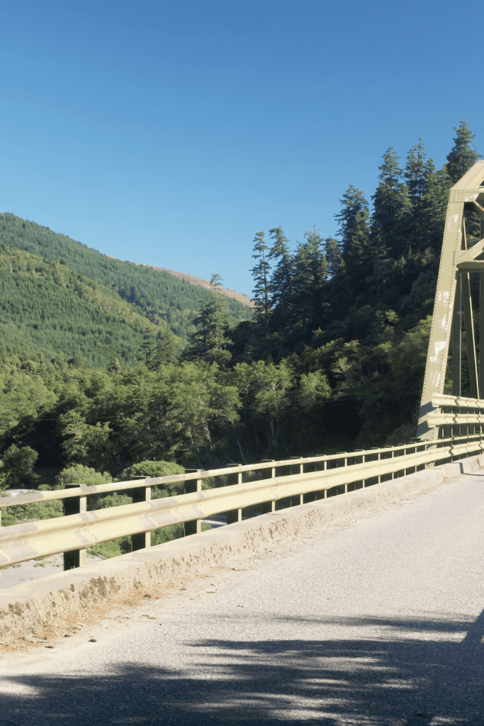 Image illustrates the best states for off grid living. 