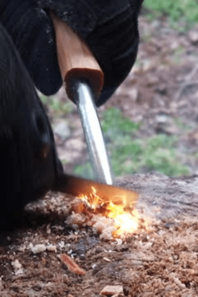 Image illustrates a ferro rod. 