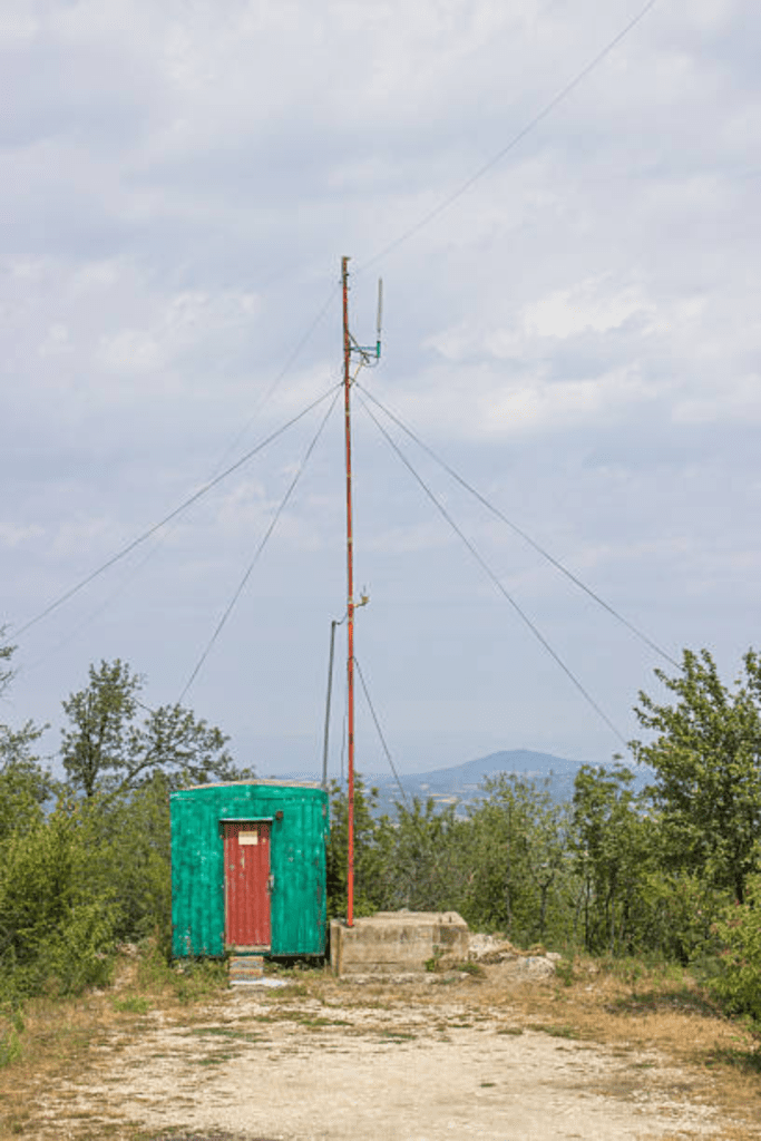 Image illustrates ham radio aerials.