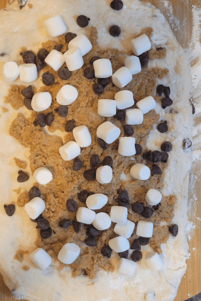 Image illustrates chocolate chips and marshmallows.