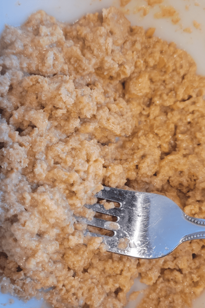 Image illustrates buttery graham cracker filling.