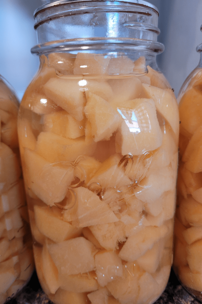 Image illustrates quince.