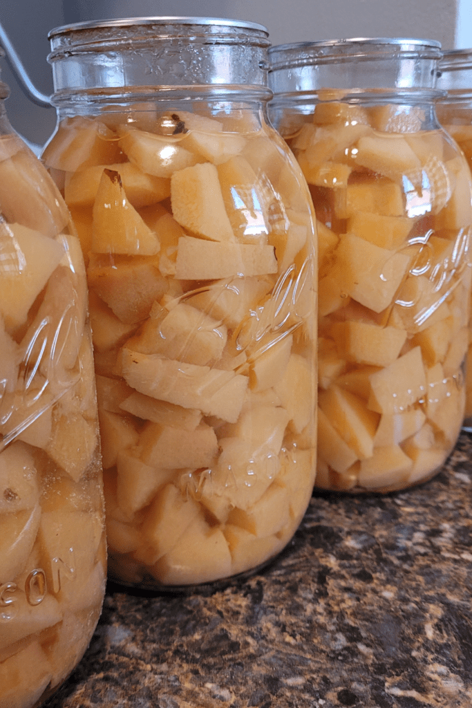 Image illustrates quince.