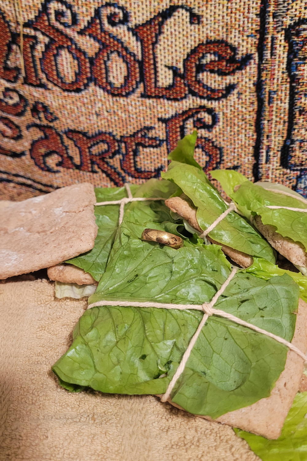 Image illustrates lembas bread.