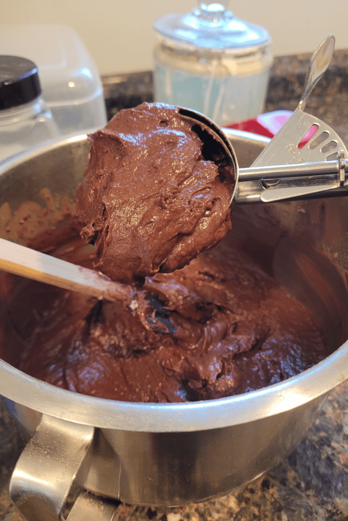 Image illustrates a whoopie pies recipe.