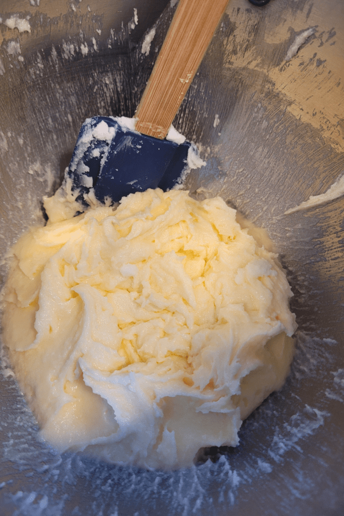 Image illustrates a whoopie pies recipe.