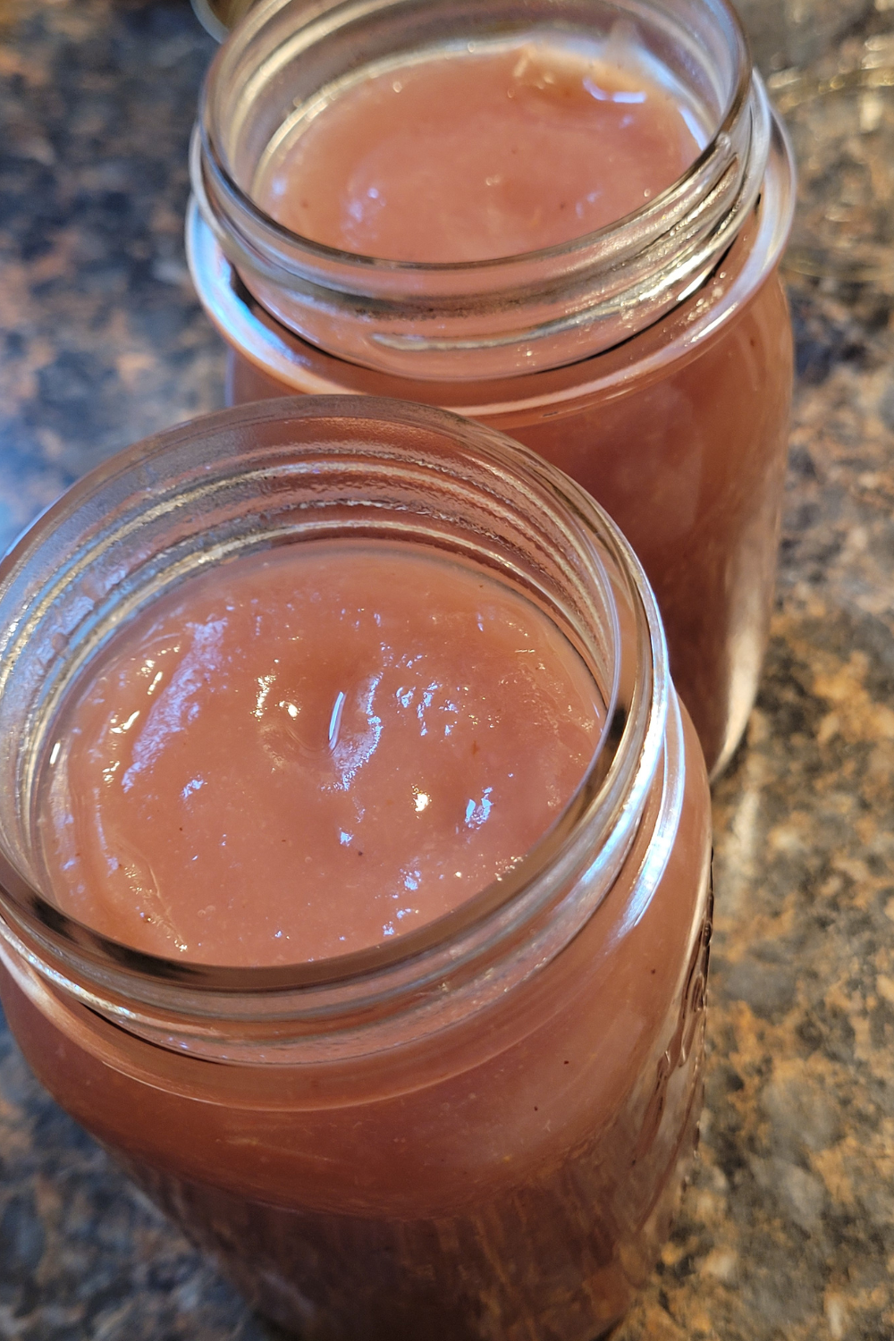 Image illustrates pear honey.