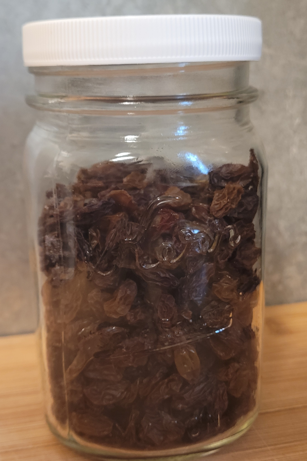 Image illustrates raisins for how to make homemade raisins.