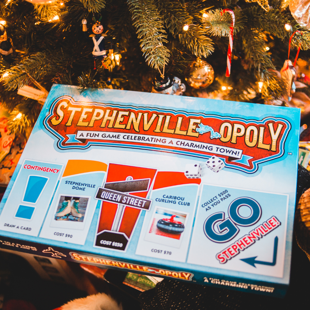 Image illustrates old-fashioned holiday traditions.