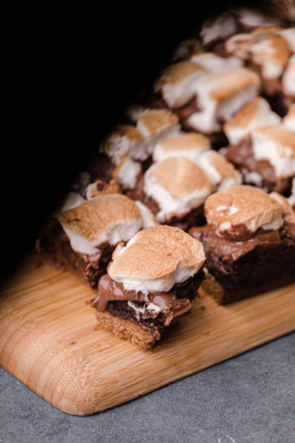 Image illustrates s'mores brownies.