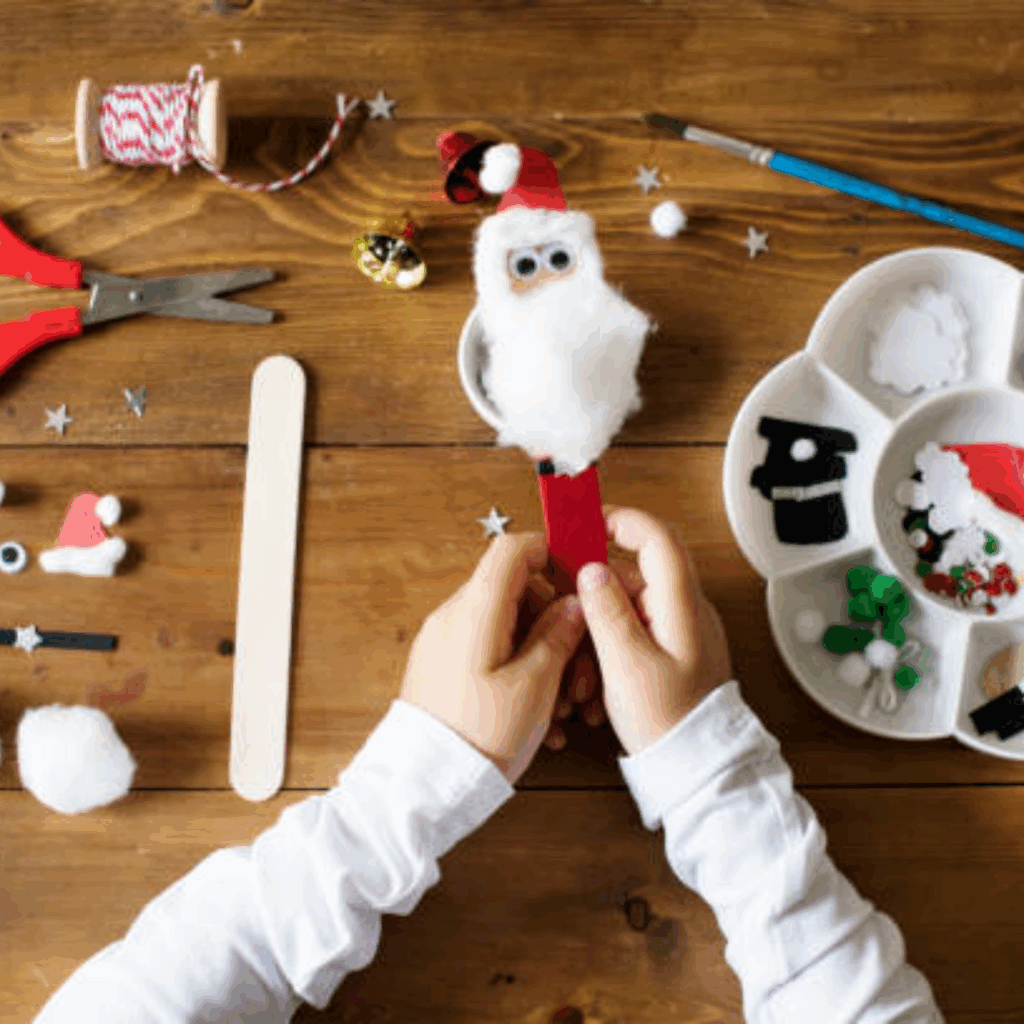 Image illustrates easy Christmas crafts for kids.