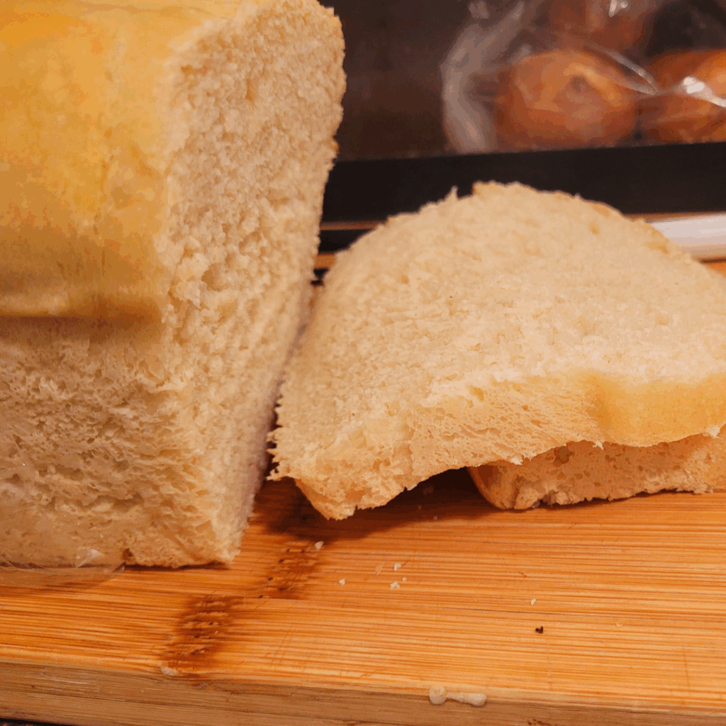Image illustrates sourdough sandwich bread.